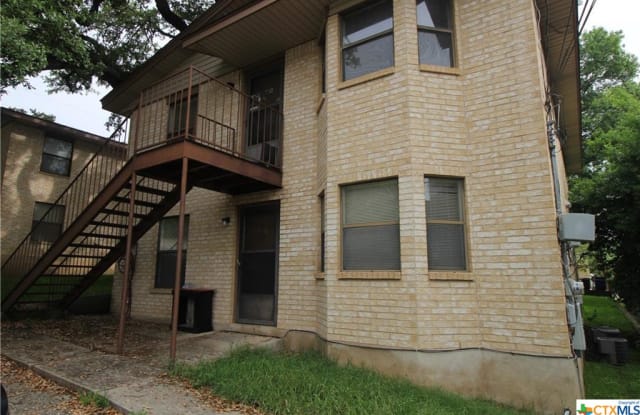 19 Moss Rock - 19 Mossrock Drive, New Braunfels, TX 78130