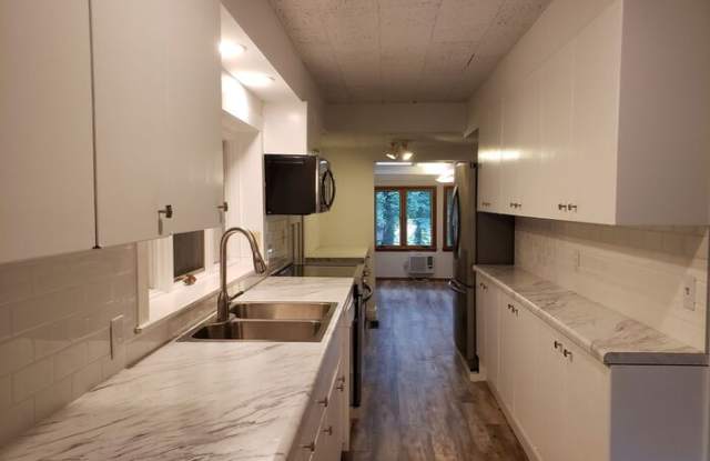 4630 Town and Country Drive Gallery 4