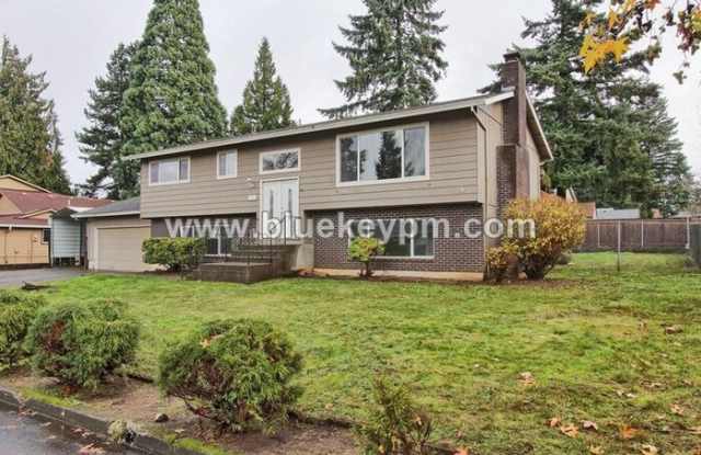 18840 Shenandoah Drive - 18840 Shenandoah Drive, Oregon City, OR 97045