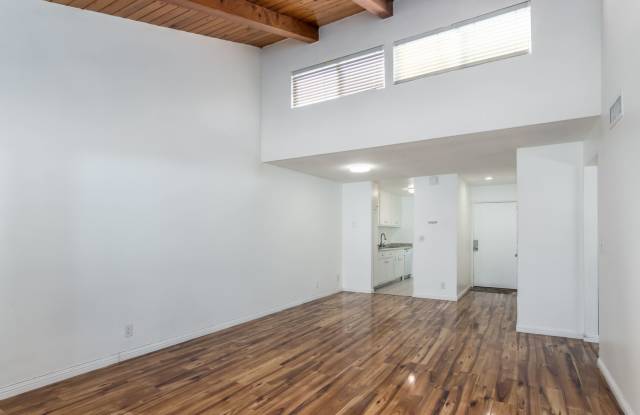 20134 Leadwell St 337 photos photos
