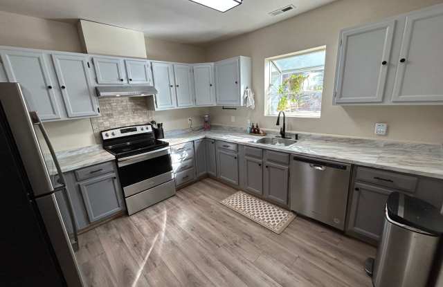 Beautifully modernized 1925 home across from park. Available in November! Gallery 3