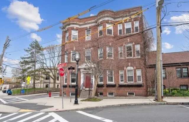 221 Shurtleff St. photos photos
