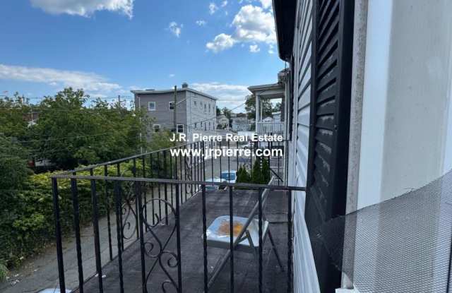 12 Etna Pl. Gallery 3