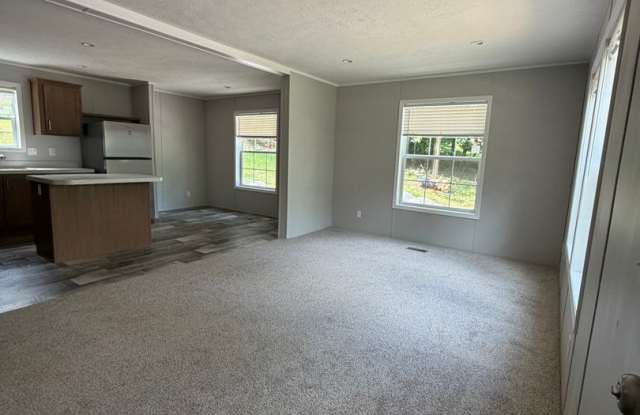 Coming Soon - Secluded 3 Bedroom 2 Bath Home in Spring Grove Schools! Gallery 4