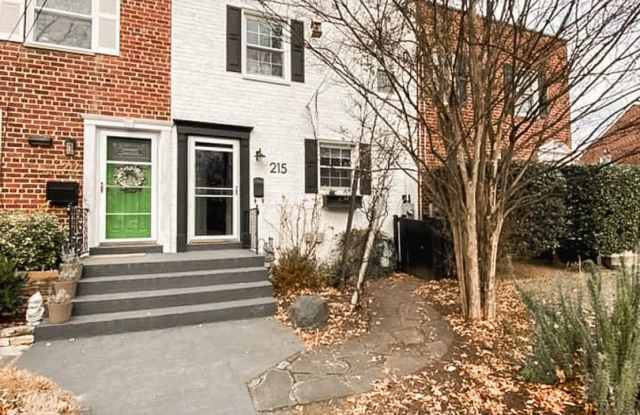 Charming 3 Bedroom, 2 Bath Home in Welcoming Warwick Village photos photos