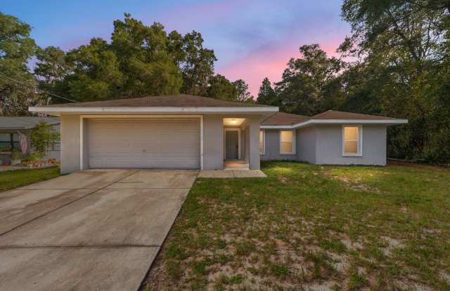 Peaceful 3-Bedroom Home with Open Floor Plan & Two-Car Garage in Rainbow Lakes Estates! photos photos