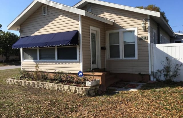 2341 13TH AVENUE N - 2341 13th Avenue North, St. Petersburg, FL 33713
