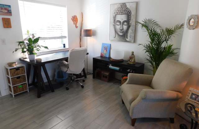 825 Ne 6th St - 825 Northeast 6th Street, Fort Lauderdale, FL 33304