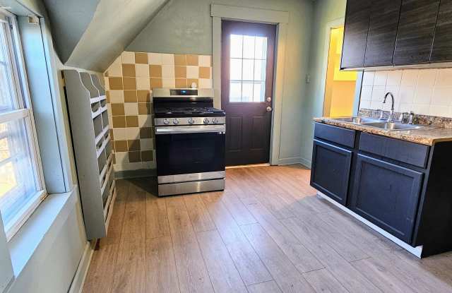 558 Franklin Boulevard - 558 Franklin Boulevard, Elgin, IL 60120