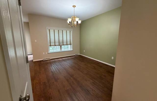 6312 CREEKBEND Drive Gallery 4