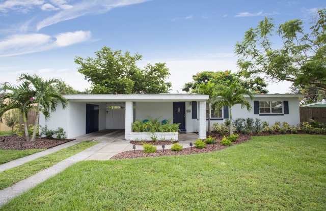 1672 Passaic Avenue - 1672 Passaic Avenue, Fort Myers, FL 33901