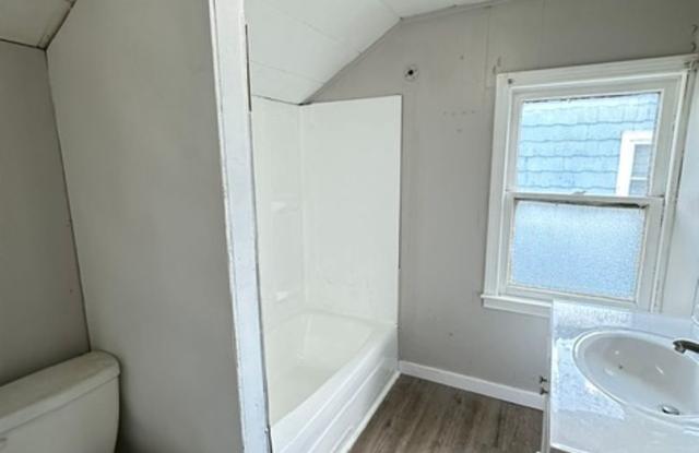 Single Family - 3 Bedroom Gallery 4
