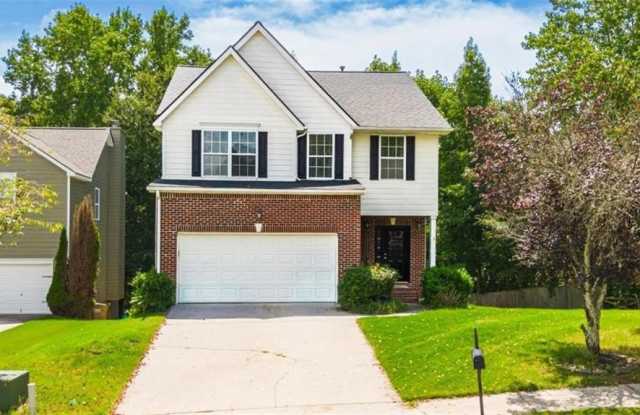 310 Sugarberry Lane Gallery 1