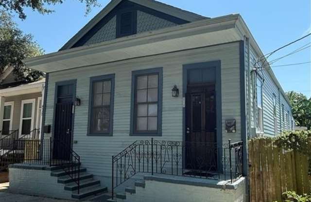 814 N DORGENOIS Street photos photos