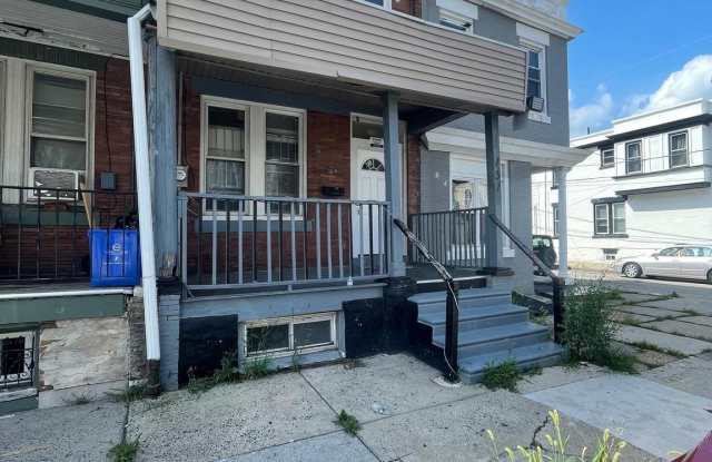 131 W HANSBERRY STREET photos photos