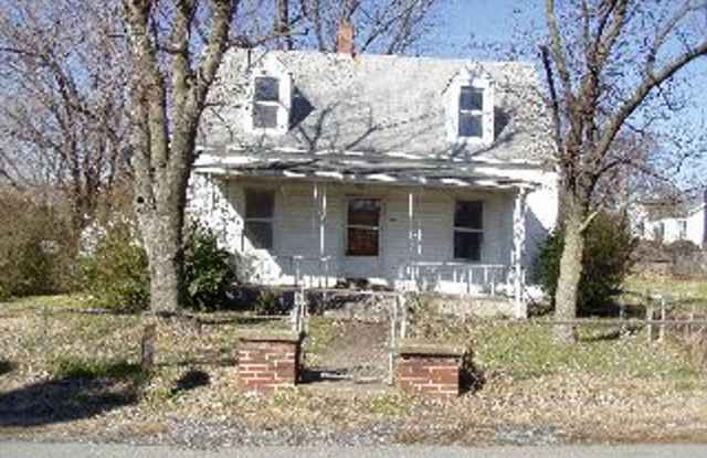 2 Story House in Altavista photos photos 2 Story House in Altavista photos photos