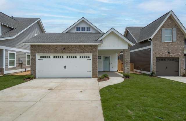 One level living with Two car Garage! - 3776 Patton Crest, Jefferson County, AL 35226