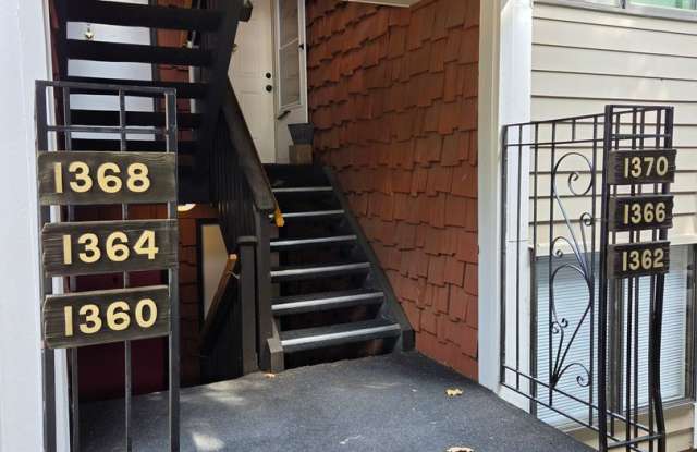 1360 Orleans Gallery 3