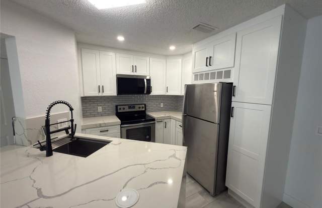 3470 Pinewalk Drive North photos photos