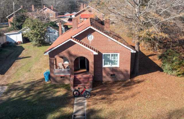 528 Bond Ave photos photos