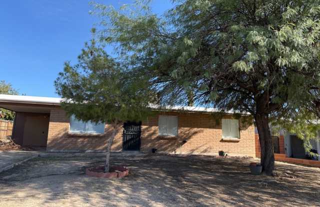 REMODELED 3 Bed/2Bath single family home with HUGE yard photos photos