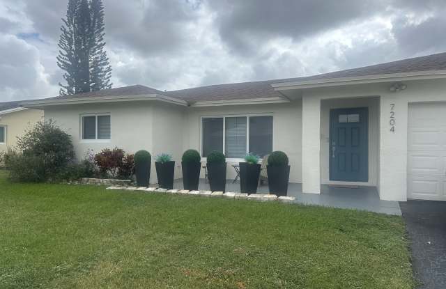 7204 Nw 77th Street - 7204 Northwest 77th Street, Tamarac, FL 33321