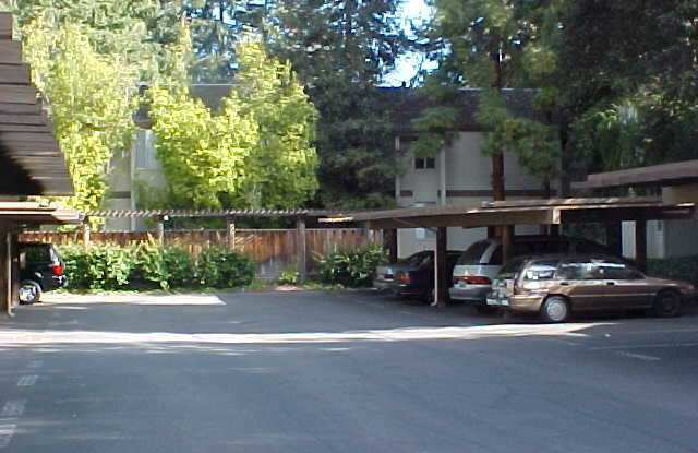 2 bedroom, 1 bath condo in Mountain View - 505 Cypress Point Drive, Mountain View, CA 94043