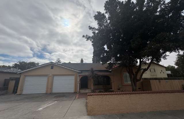 Single Family 3 Bedroom is good size Gallery 1