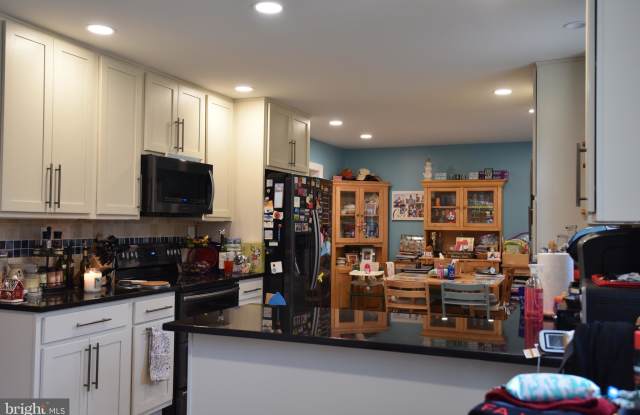 8719 PARLIAMENT DRIVE Gallery 3
