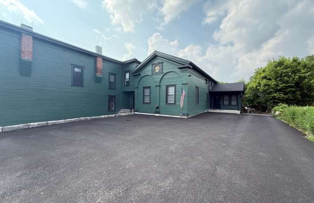 Available Newly Renovated 2 Bedroom and 1.5 Bath in Manlius photos photos