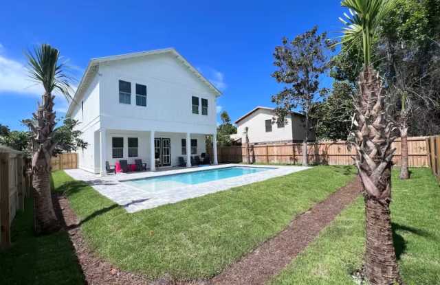 4547 Luke Avenue Gallery 2