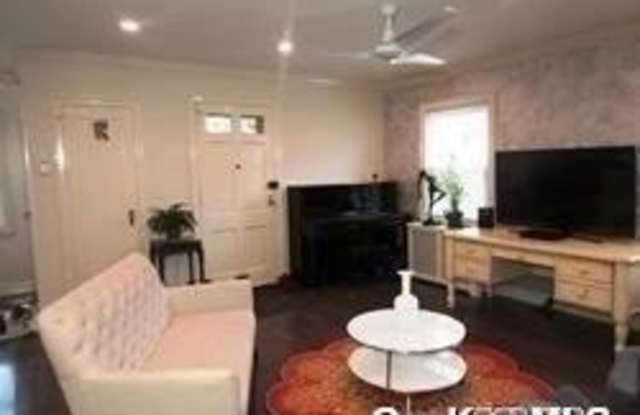 246-38 85th Road Gallery 3