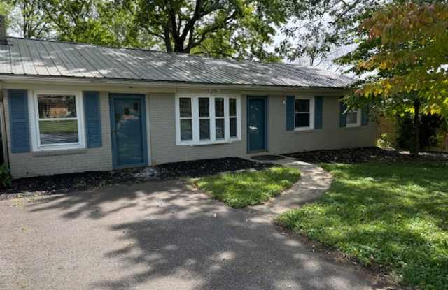 South AVL - 3/2 with Sunroom and Flex Space! photos photos