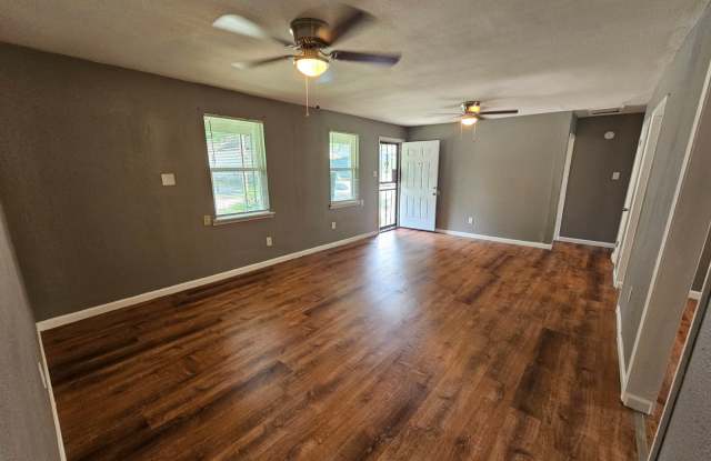 1325 Bruce Street - 1 Gallery 2
