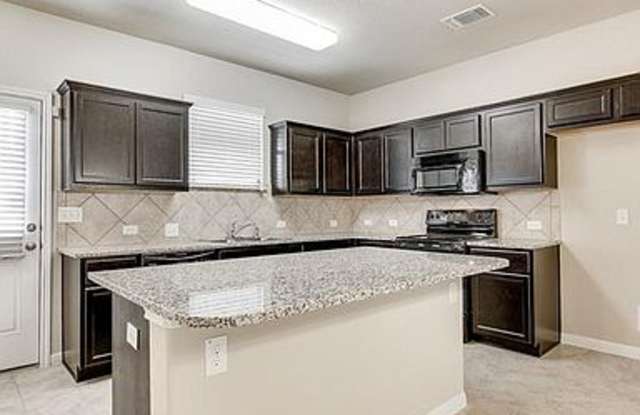 316 Crater Lake Drive Gallery 4