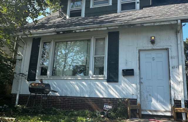 House ready to rent - 427 Elgin Avenue Northwest, Canton, OH 44708