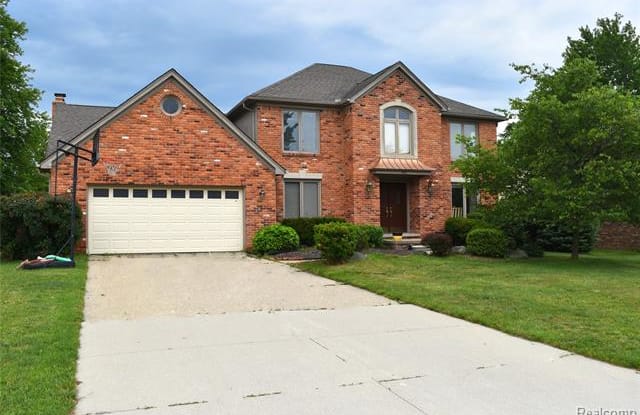 332 SILVERVALE Drive - 332 Silvervale Drive, Rochester Hills, MI 48309