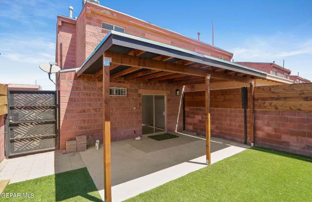 11048 Sunshine Court Gallery 2