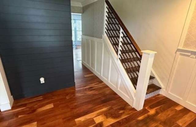 3212 Rose Walk Gallery 3