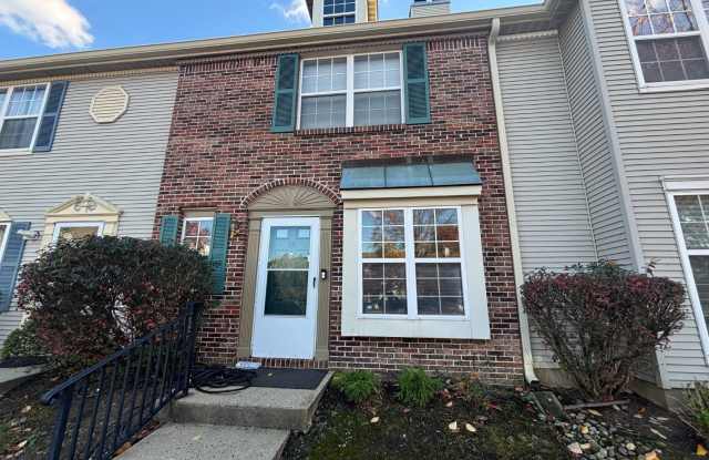 34 Colleen Court - 34 Colleen Court, Middlesex County, NJ 08824