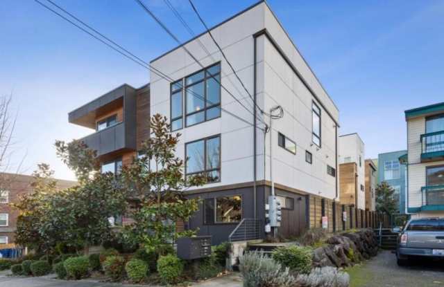 4419 Corliss Ave N #B photos photos