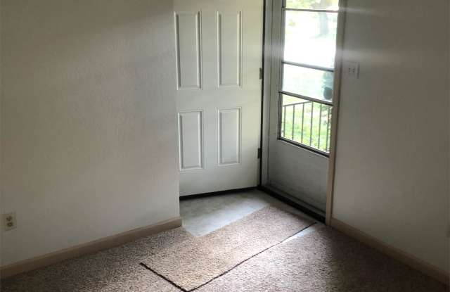 2023 South Harris Avenue Gallery 2