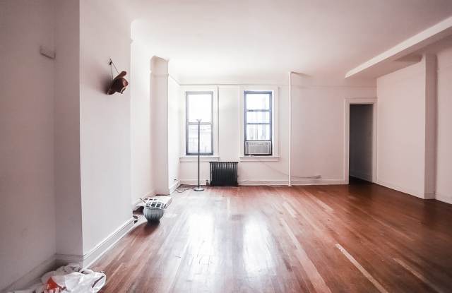 11 East 80th Street Gallery 1