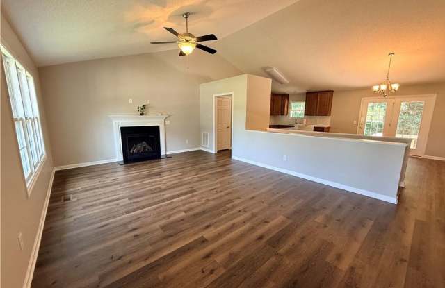 455 Crusaders Drive Gallery 3
