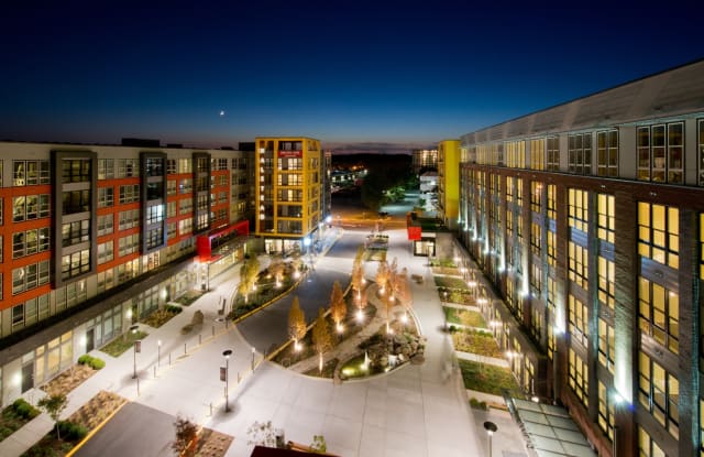 Halstead Square - Lotus & Lofts Gallery 4