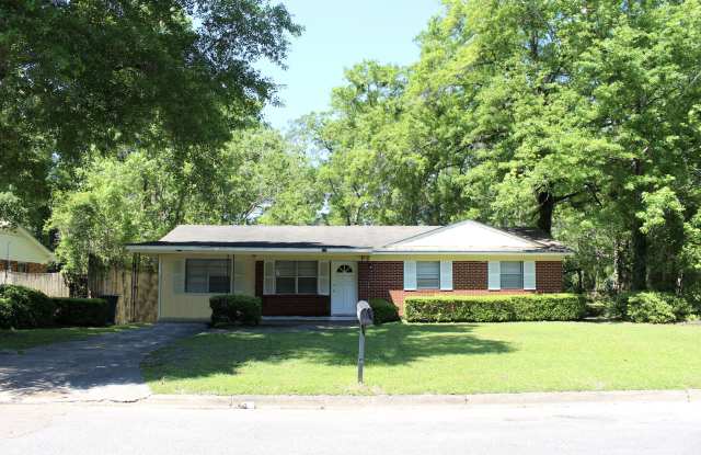 824 Essex Drive photos photos