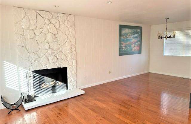 19604 30th Ave NE Gallery 2