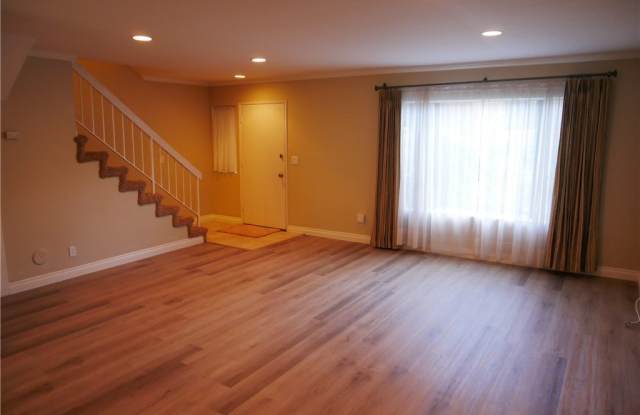 2087 Stonewood Court Gallery 3
