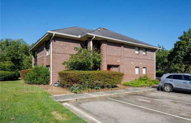 1036-4 Ancestry Dr. - 1036 Ancestry Drive, Fayetteville, NC 28304