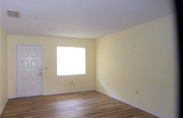 608 Long Avenue Gallery 2